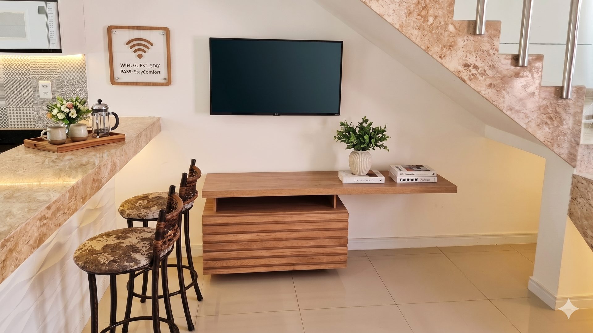 Sala de estar — visão ampla